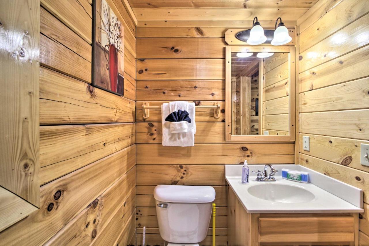 Cabin With Hot Tub About 2 Mi To Island In Pigeon Forge! Esterno foto